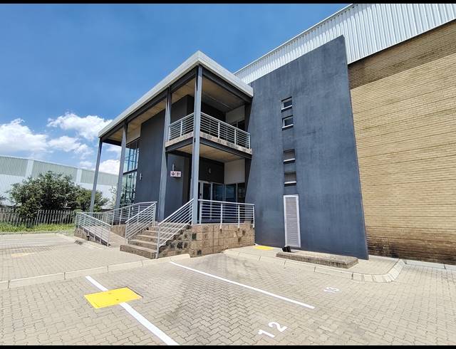 4,626M² WAREHOUSE TO LET IN GOSFORTH PARK